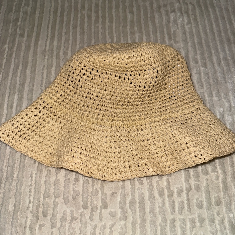 H&M Beige Crochet Bucket Hat